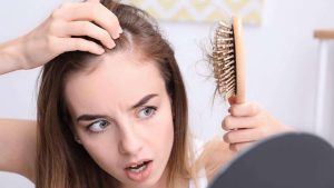 برای جلوگیری از ریزش مو چه کارهایی باید انجام داد